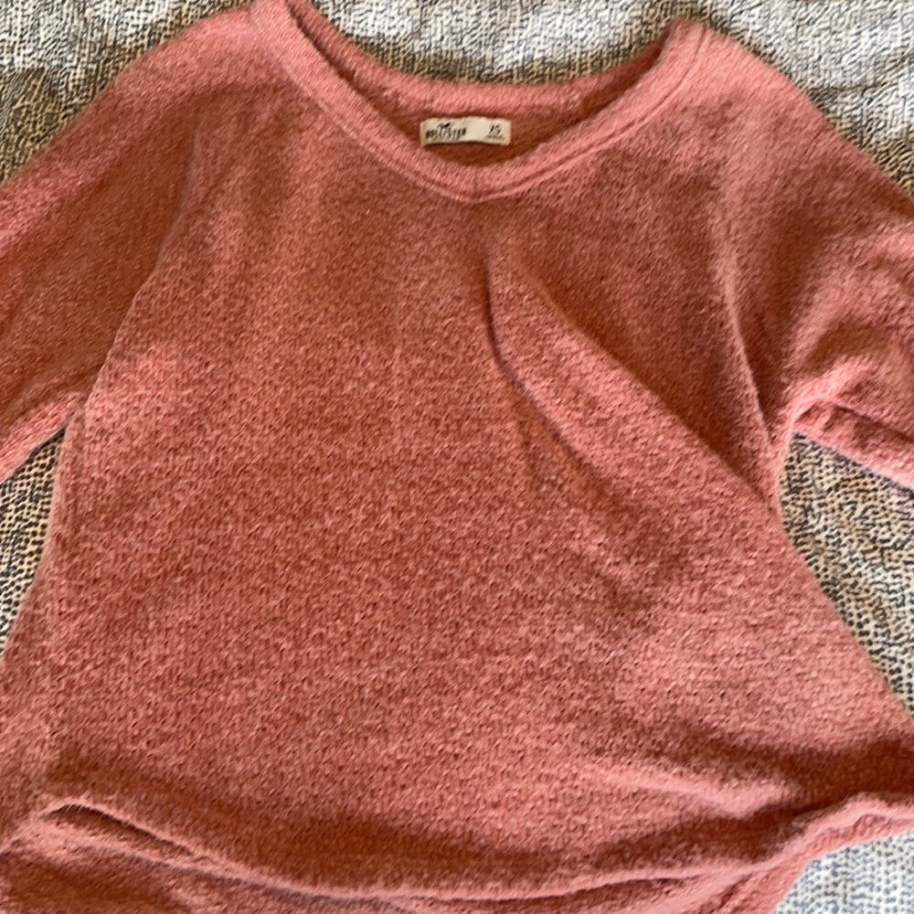 Hollister top
